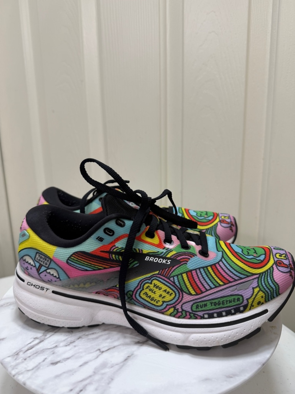 Brooks Ghost 15 Run Proud Rainbow Pride size 8